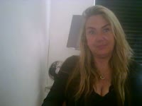Charmant Sexy and very naughty So come and try me.
