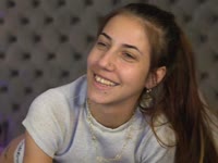 I am a hot and sensual model always in the mood to have fun with you on cam