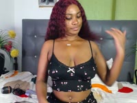 "Jeune femme pétillante, pleine de charme et de malice. J