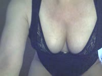 I am a Milf/Mature woman who likes eroticism and sensuality.Join me for a journey full of fantasies and pleasure.I speak English and Portuguese