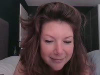 Pregnant, horny woman. Who loves to play.I