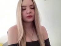 i am kind and lovely person... 18 years old ukrainian currently living in poland!! would love go intership to netherlands in future haha.