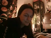 I am a nice woman, who wants to meet new people.i am a goth woman, with witchy vibes.