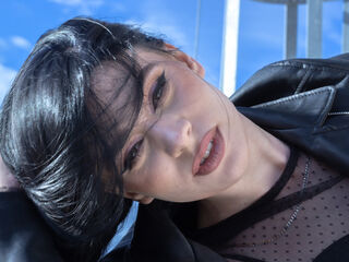 girl fingering shaved pussy MadelynVelure