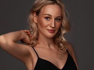 camgirl bondage live cam AbeyAmaze