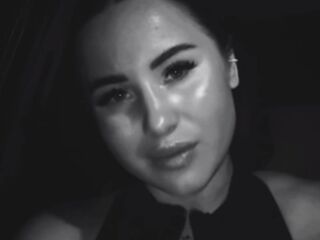 nude webcamgirl AliceFluffy