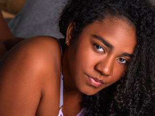 spy web cam AmaraRuiiz