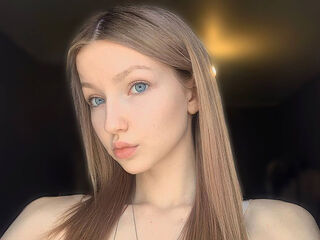naked girl with webcam masturbating with sextoy AmityGillingham