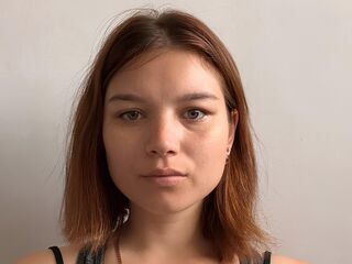 naked webcamgirl video AndreThreat