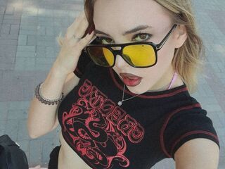 naughty camgirl masturbating with dildo AngelHarrisonn