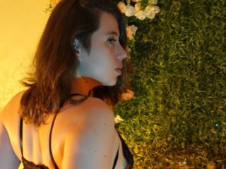 camgirl fingering bald pussy BellValeria