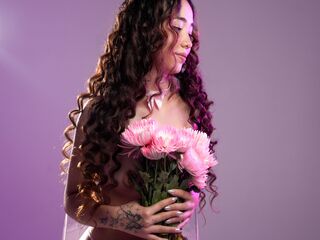 webcamgirl video chat BellaClaire