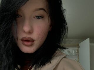 naked camgirl photo BellaRoyz