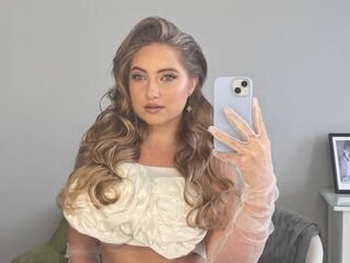 adult liveshow BernieceWarmath