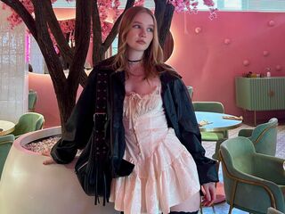 hot strip tease webcam CandiFerretti