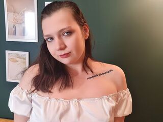 naked cam girl masturbating with sextoy CarolineLuis