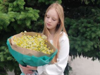 camwhore masturbating with vibrator ChristieBrozyna