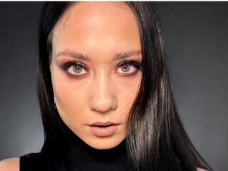 naughty cam girl fingering pussy ColbyMccrum