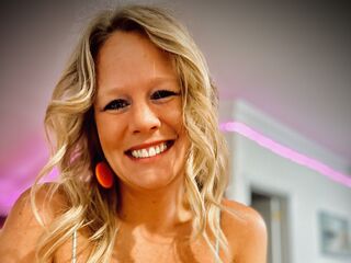 beautiful girlcam ColoradoWildWife
