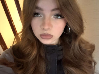 nude webcam girl picture CrystalReed