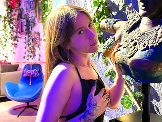 free webcam chat room DaisyWane