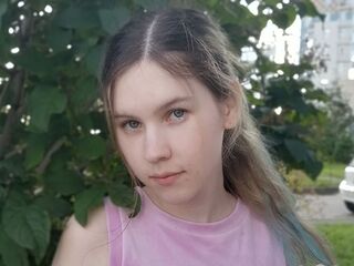 masturbating camgirl DeidreSarin