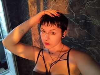 naked cam chatroom DeniseHalle