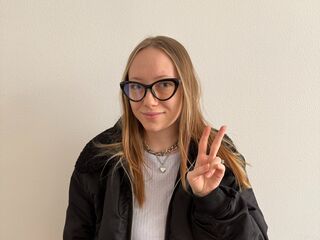 cam girl fingering pussy DominoBarfield