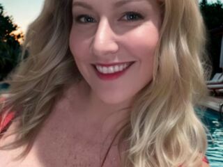sexvideo EllaSophiaNoir
