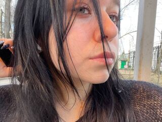 beautiful cam girl ElzzaCute