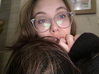 free live webcam video EmilyLoven