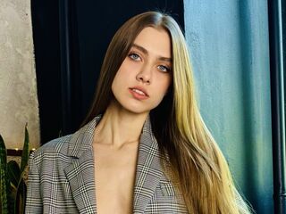 naked cam girl picture EmilyMontgomery