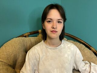 shaved pussy web cam EvaMillier