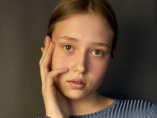 fingering camwhore EvelinaMoorina