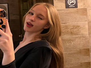 sexy webcamgirl picture IleanaNiese