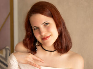 live webcam performer IrisPenrose