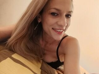 naked webcam girl IsaaBella