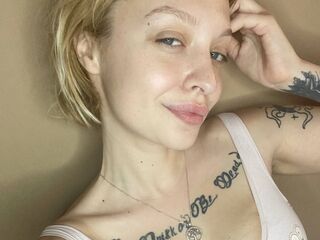 topless webcamgirl JennyIce