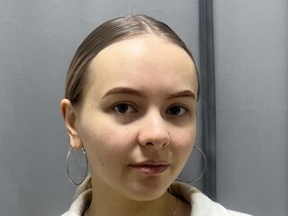 webcam striptease show JessicaYola