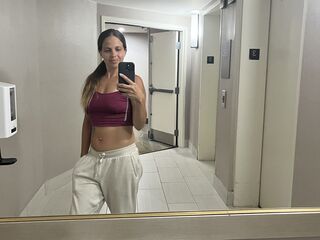 naughty camgirl masturbating with vibrator JosieJodeci