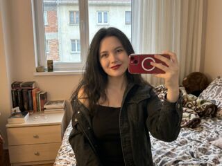 fingering camgirl KeliCollymore