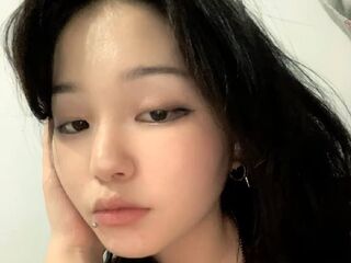 camwhore masturbating with vibrator KizzyScheidegger