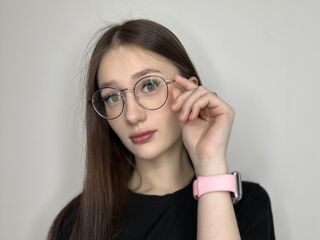 hot cam girl spreading pussy LatriciaSuet