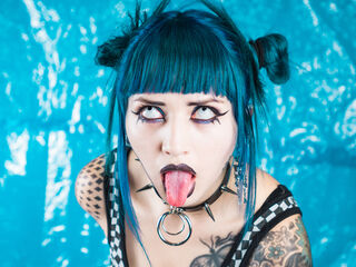 girl naked LaurentMeadows