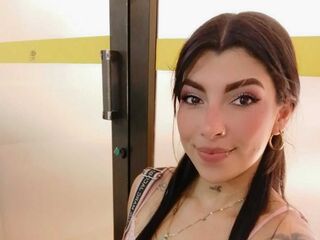 bedroom live sex LesslyKity