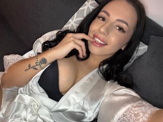 naked cam chatroom LilaWest