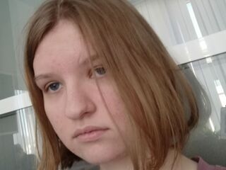 free chat room LilianSlow