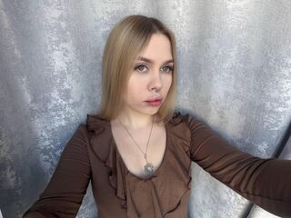 cam girl masturbating with dildo LilianaCross