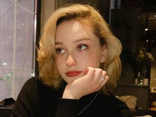 hot cam girl fingering LilithYongi