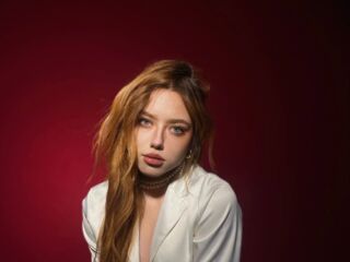 nude camgirl photo LoraBarren